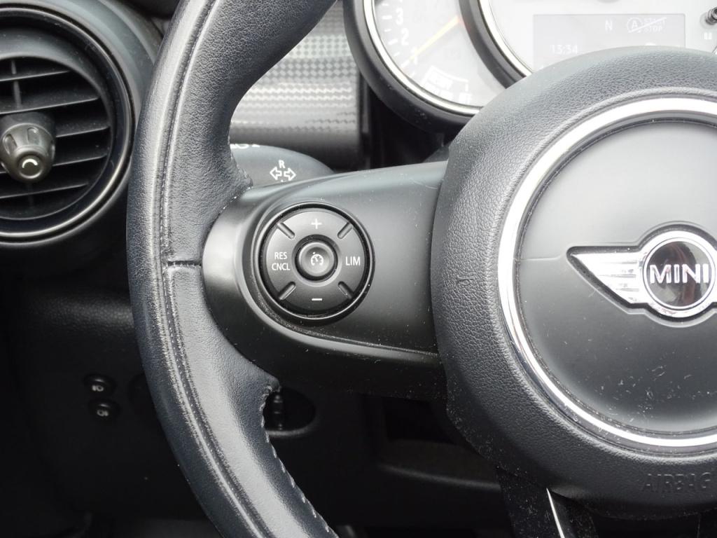 Mini Cooper Cabrio mini 1.5 pepper serious business