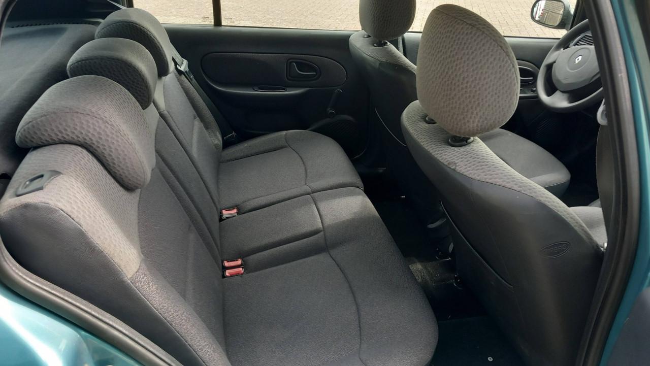 Renault CLIO 1.4 16v Authentique automaat !!! 5drs 2005 airco apk 2027 !!
