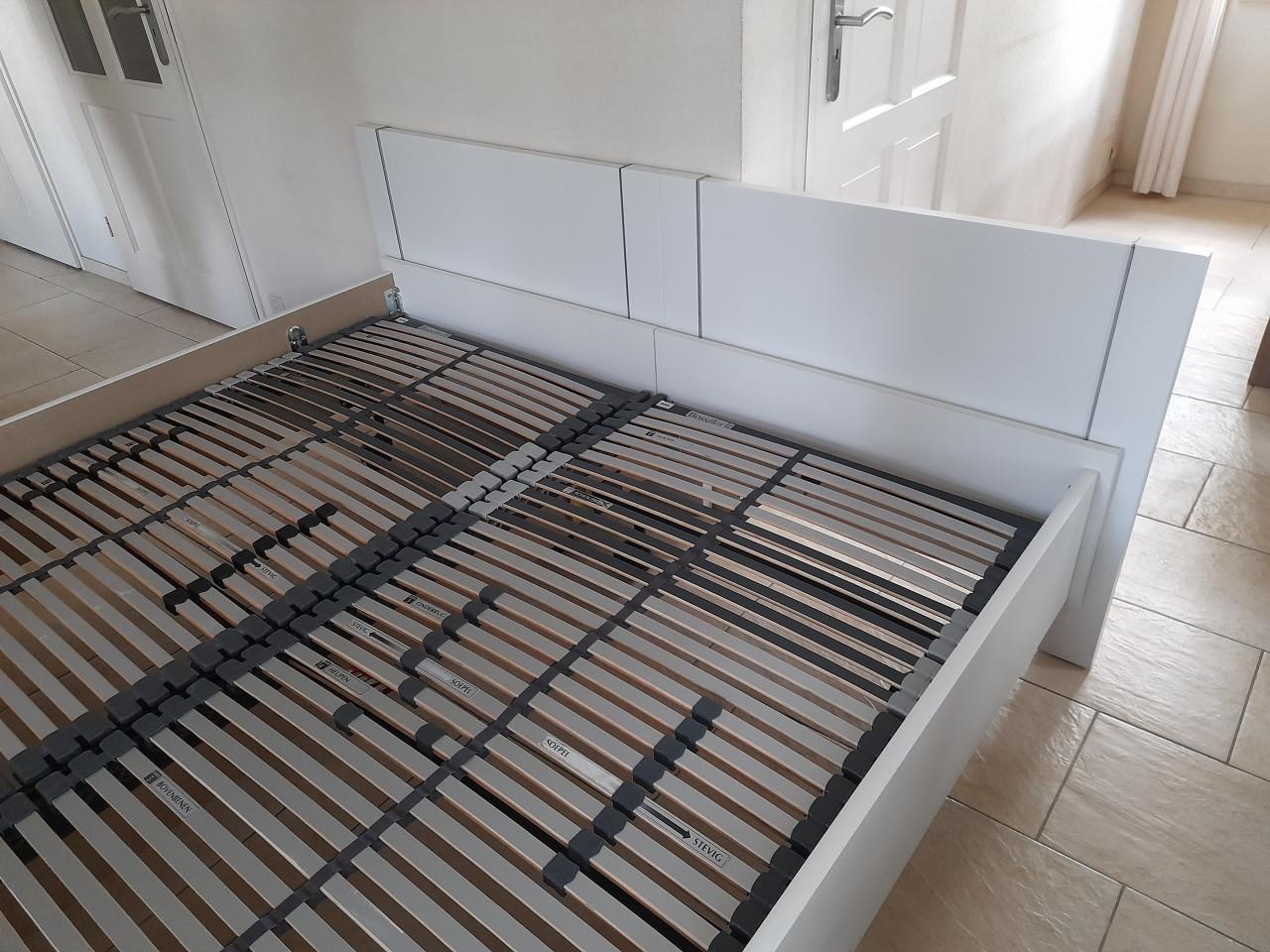 2 persoons deelbaar bed met bossflex lattenbodems 180 x 200 (in goede staat