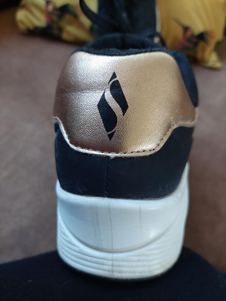 Zwarte damessneakers Skechers mt.38 z.g.a.n