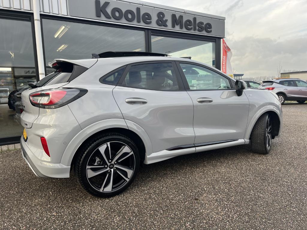 Ford Puma 1.0i ecoboost hybrid 155pk st-line x , pano dak , 19 inch , winte