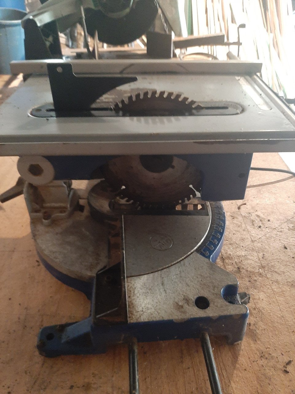 Kleine Tafelzaag voor modelbouw