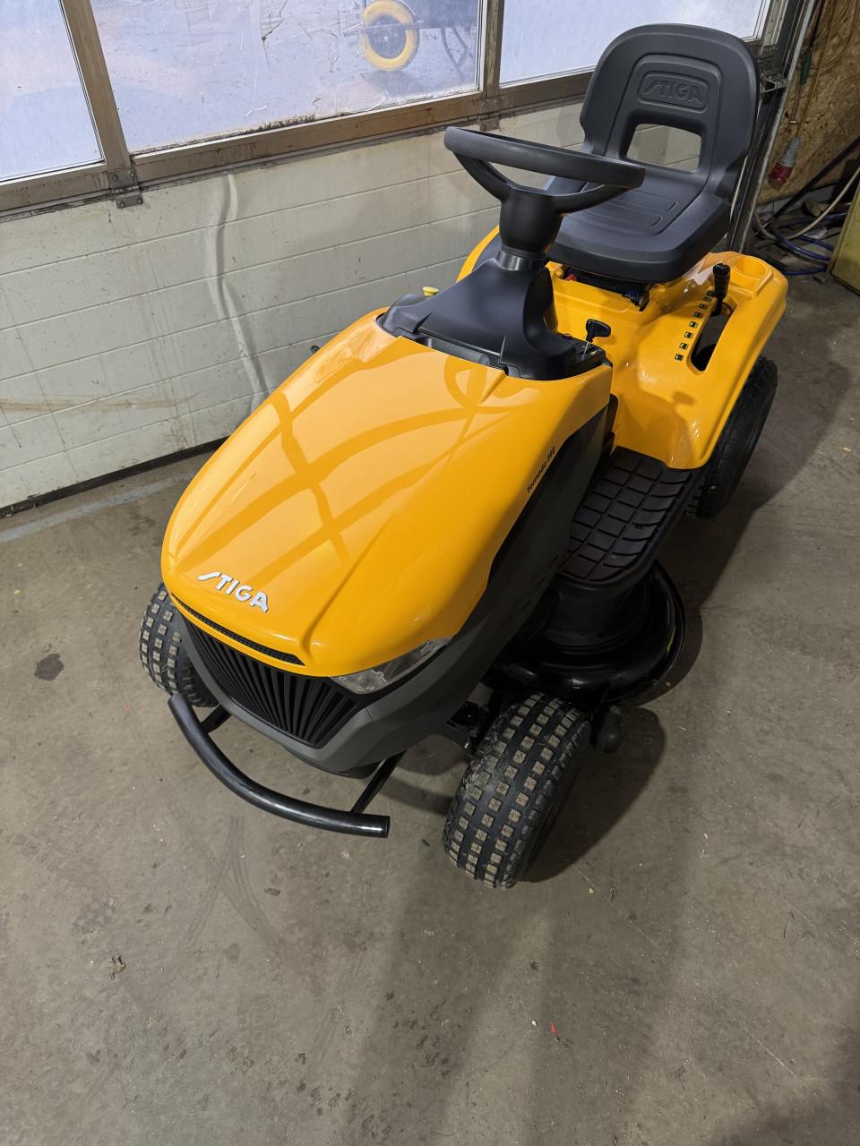 Stiga Tornado 398 zitmaaier