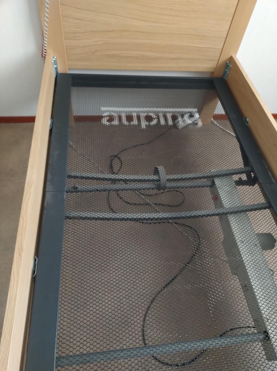 Mooi seniorenbed met (deels) elektrisch verstelbare bodem