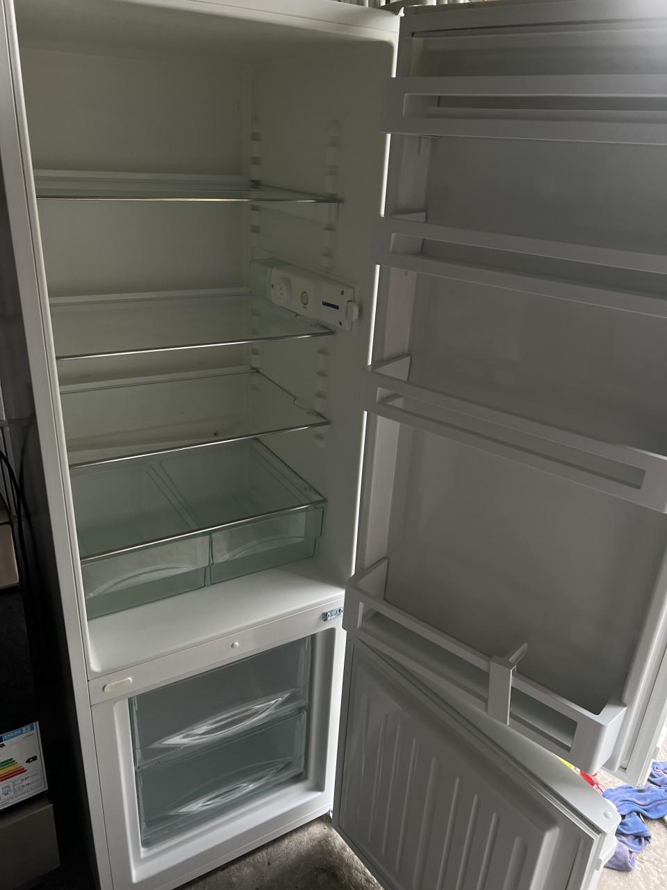 Liebherr A++ koel vries combinatie koelkast vriezer 161x55x60 cm.