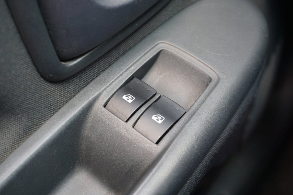 Renault Clio 1.2-16v dynamique airco / elektr. ramen / trekhaak / nap