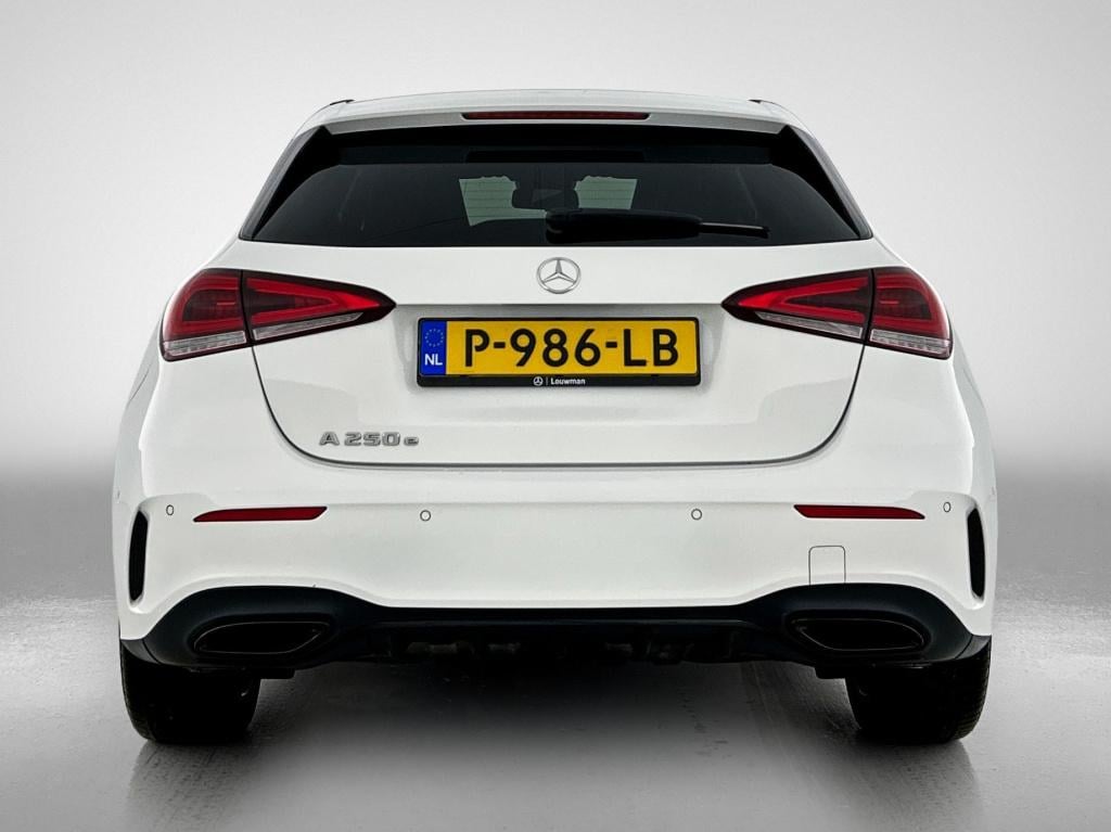 Mercedes-Benz A-Klasse 250 e plug in hybride | amg line | stoelverwarming |