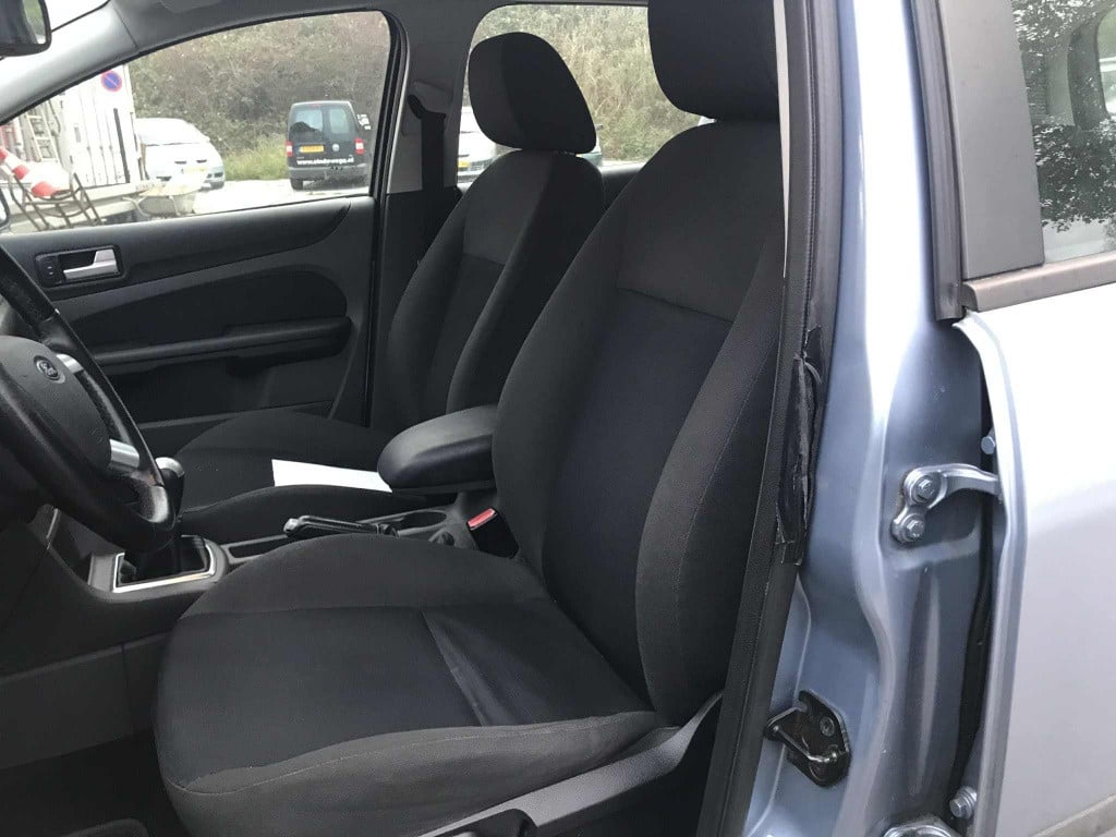 Ford Focus wagon 2.0-16v futura