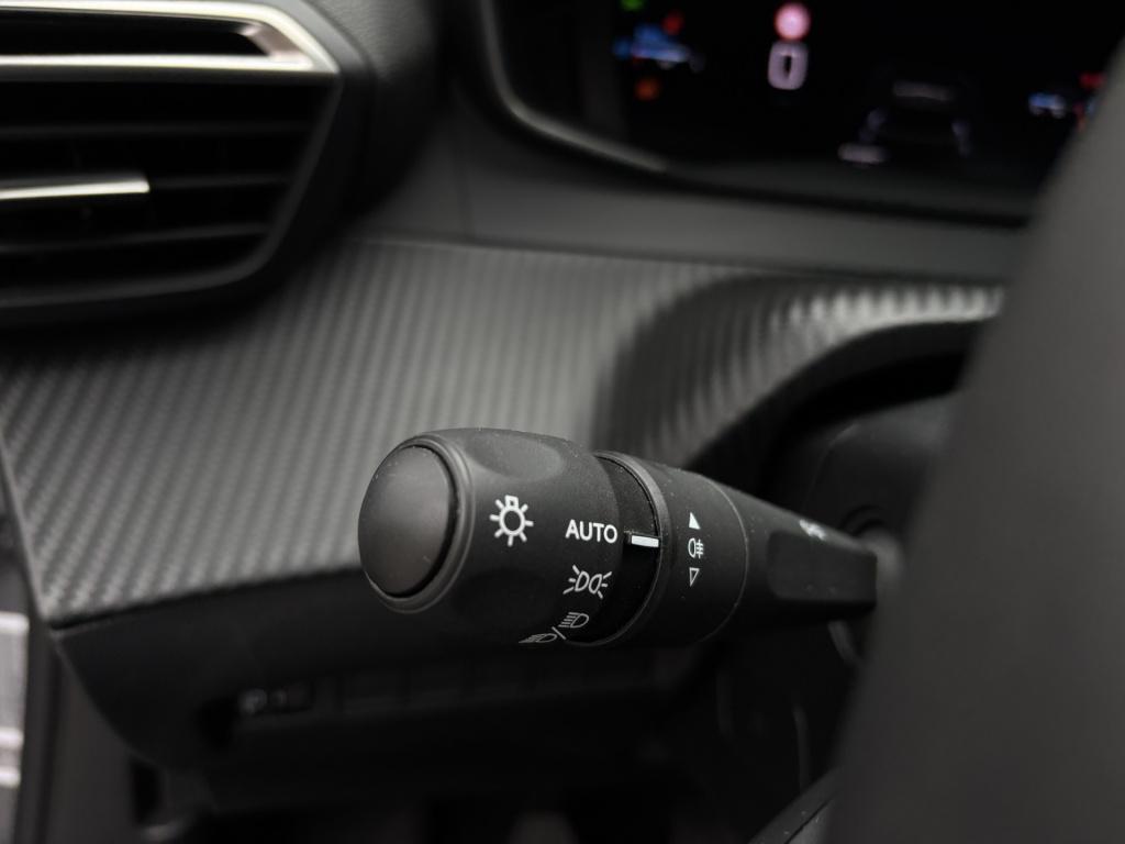 Peugeot 2008 1.2 puretech allure pack
