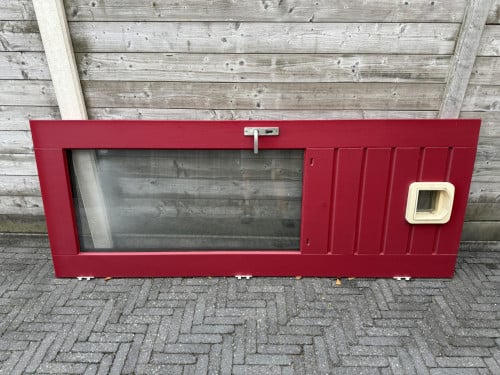 Achterdeur met kattenluik (werkt op chip)