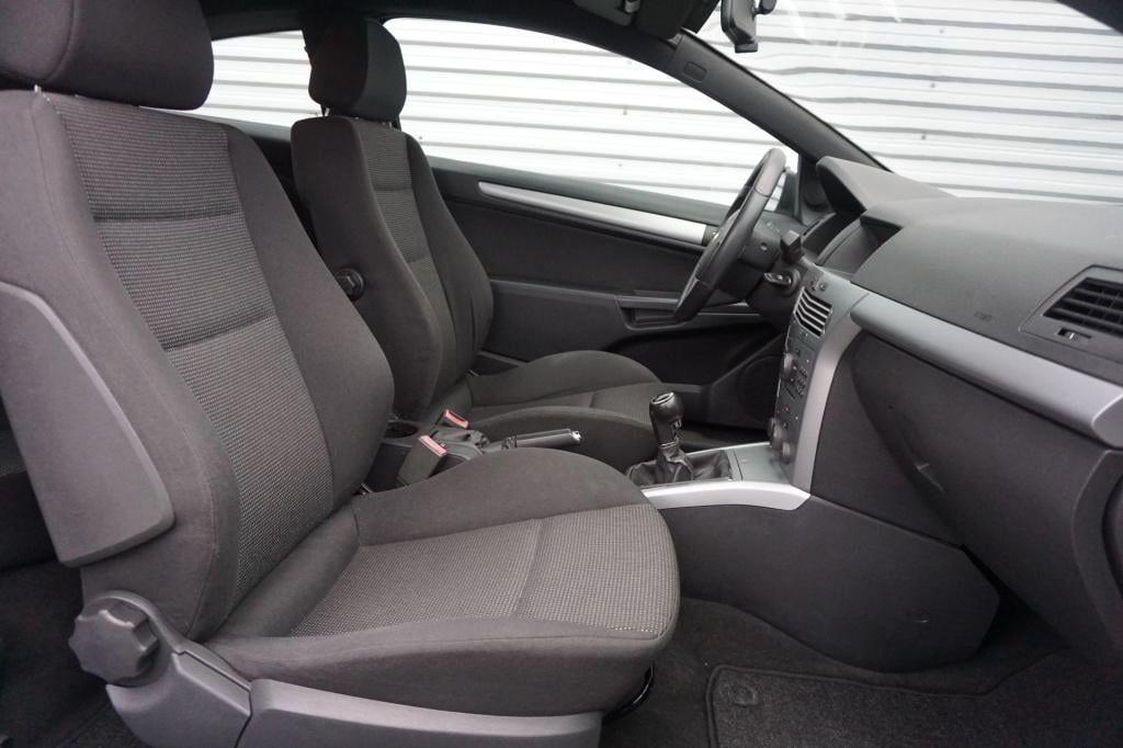 Opel Astra gtc 1.6 sport airco / cruise / elektr. ramen / trekhaak / nap