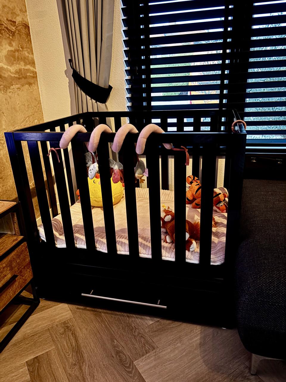 Box Patryk met Lade Black Wash