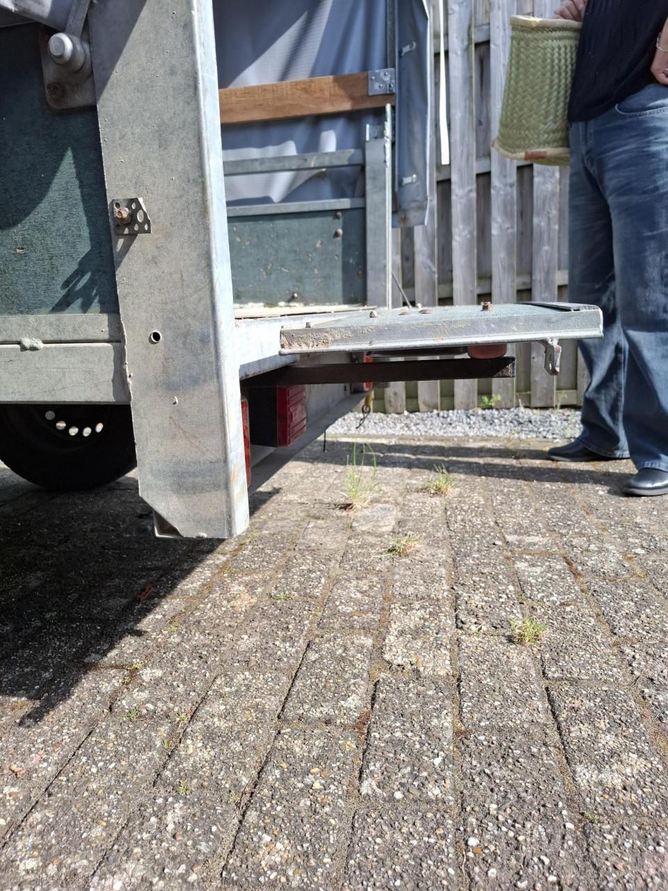 Aanhanger met huif tot 750kg