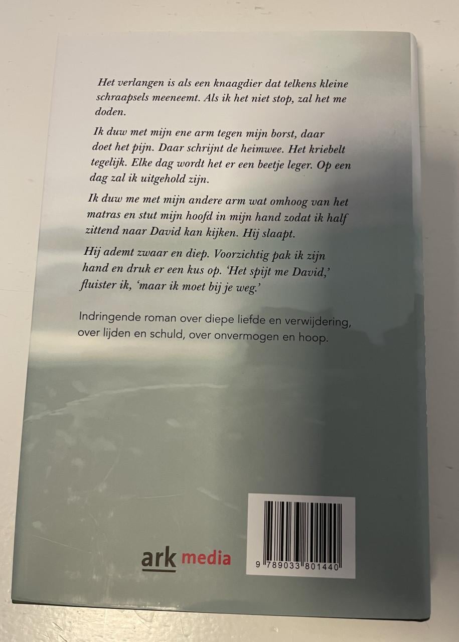Retour afzender – Henrieke Grandia. Mooie, indringende roman