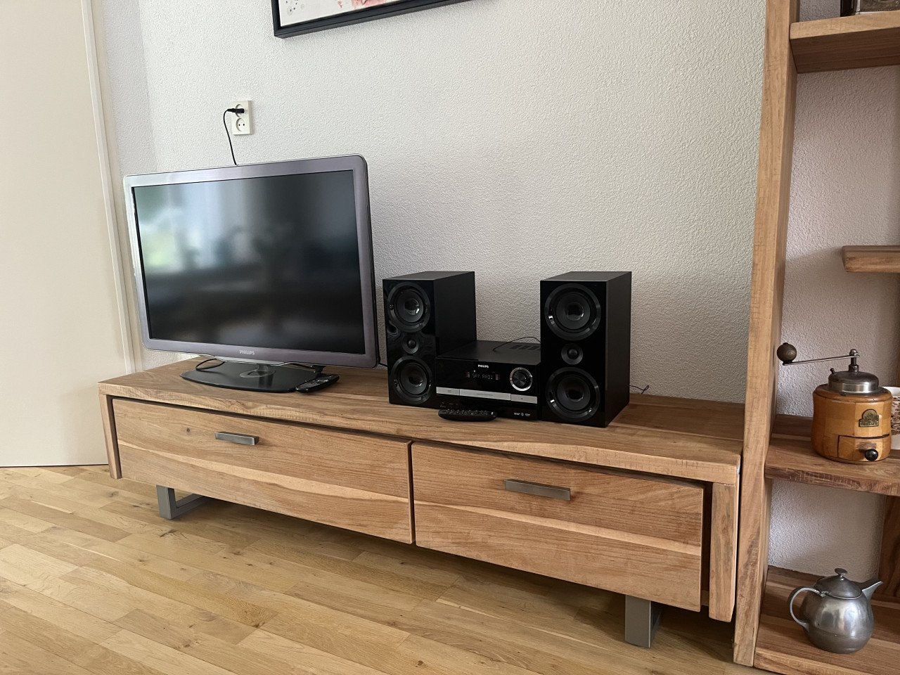Tv meubel met bijpassende kast