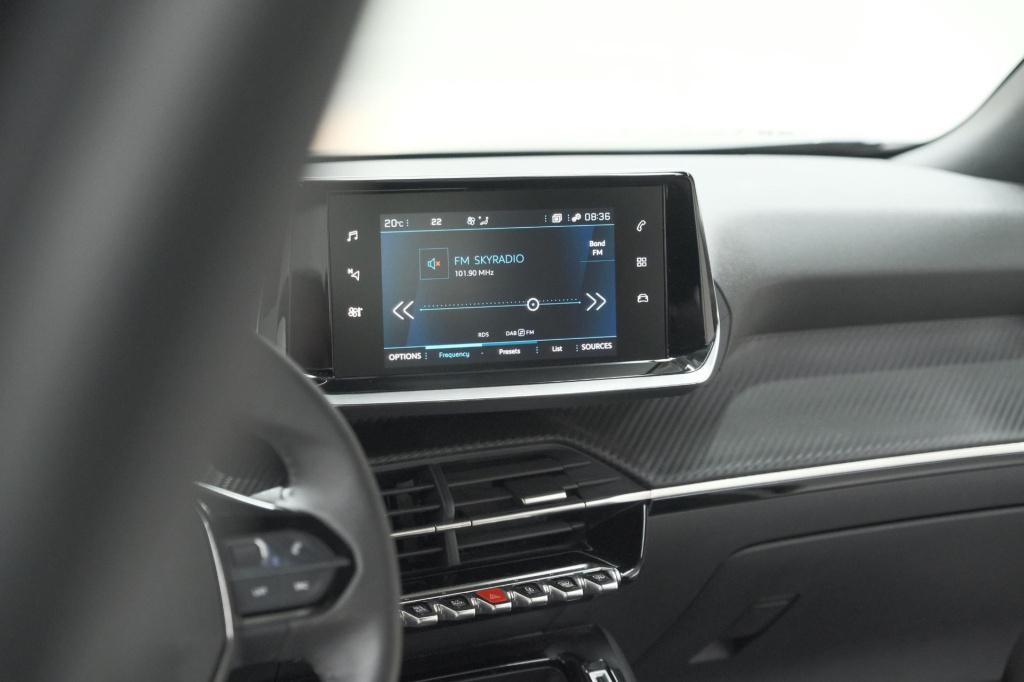 Peugeot 2008 puretech 100 active pack | allseason banden | parkeersensoren 