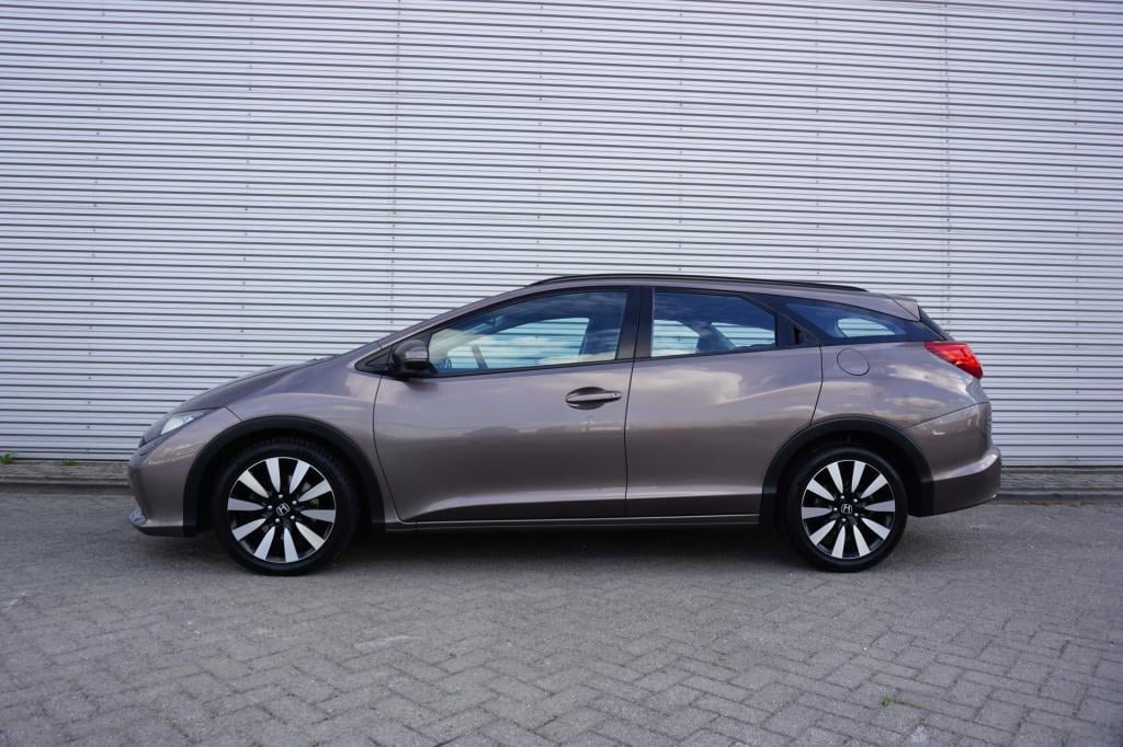 Honda Civic tourer 1.8 sport business edition climate / cruise / camera / b