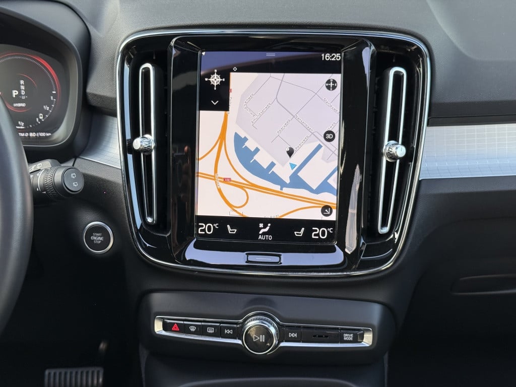 Volvo XC40 t4 211pk recharge plus bright| panodak| camera| h&k sound| elek.
