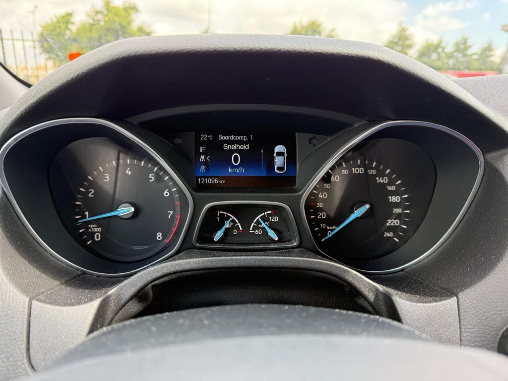 Ford Focus 1.0 st-line | climate control | cruise control | voorruit verwar