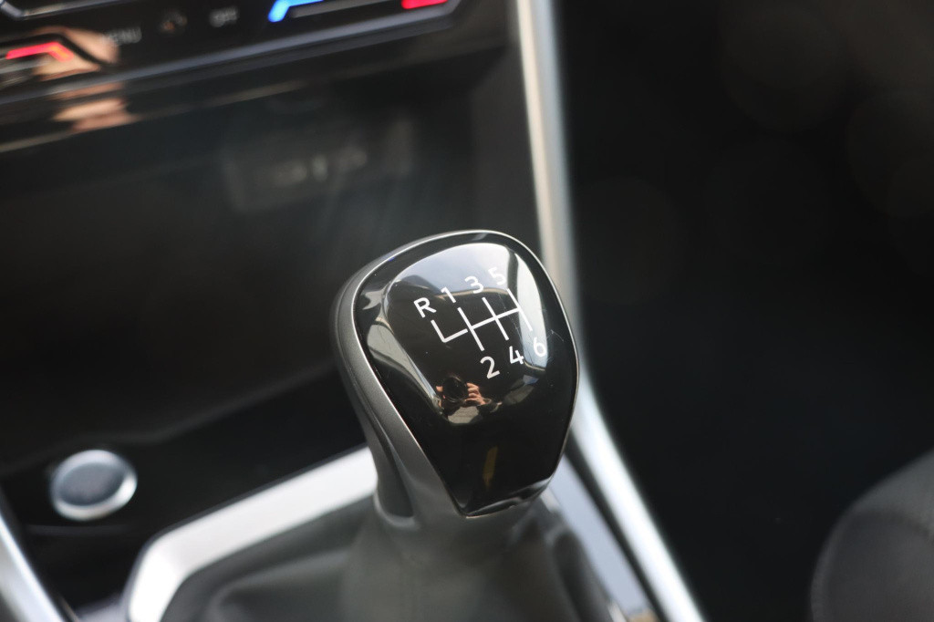 Volkswagen T-roc 1.5 tsi life edition 150pk