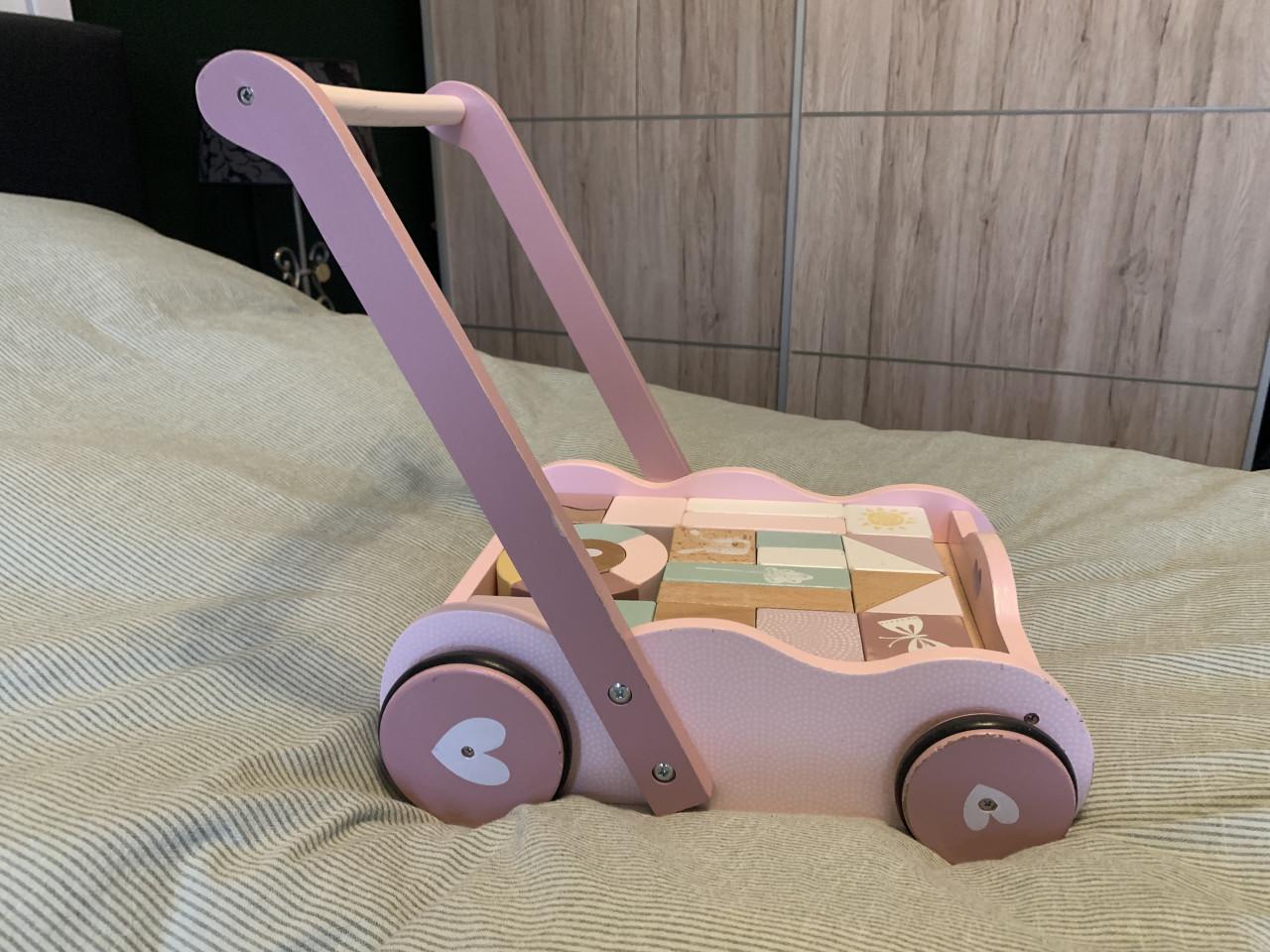 Little Dutch loopwagen en racebaan