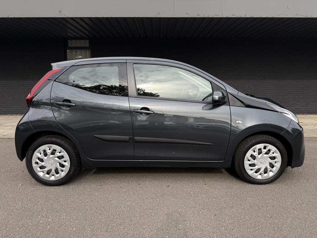 Toyota Aygo 1.0 vvt-i x-play - carplay - android auto -