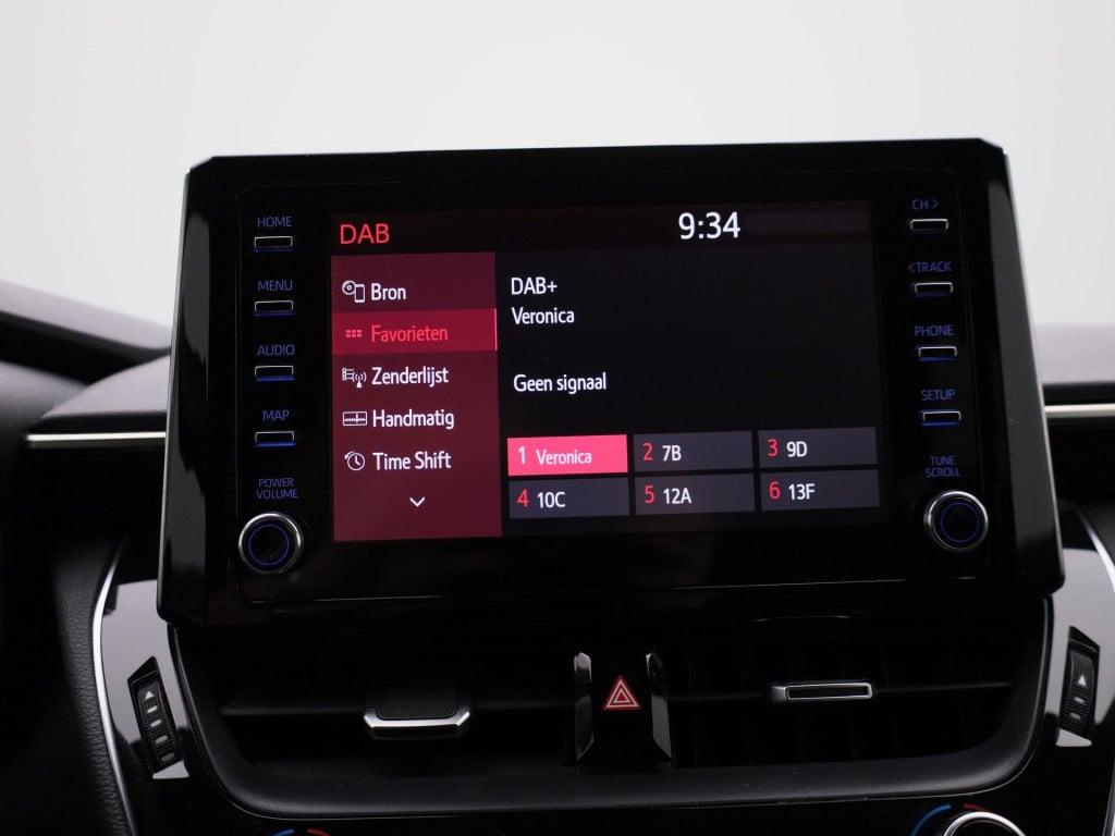 Toyota Corolla 2.0 hybrid dynamic | automaat | lmv | cruise control | stoel