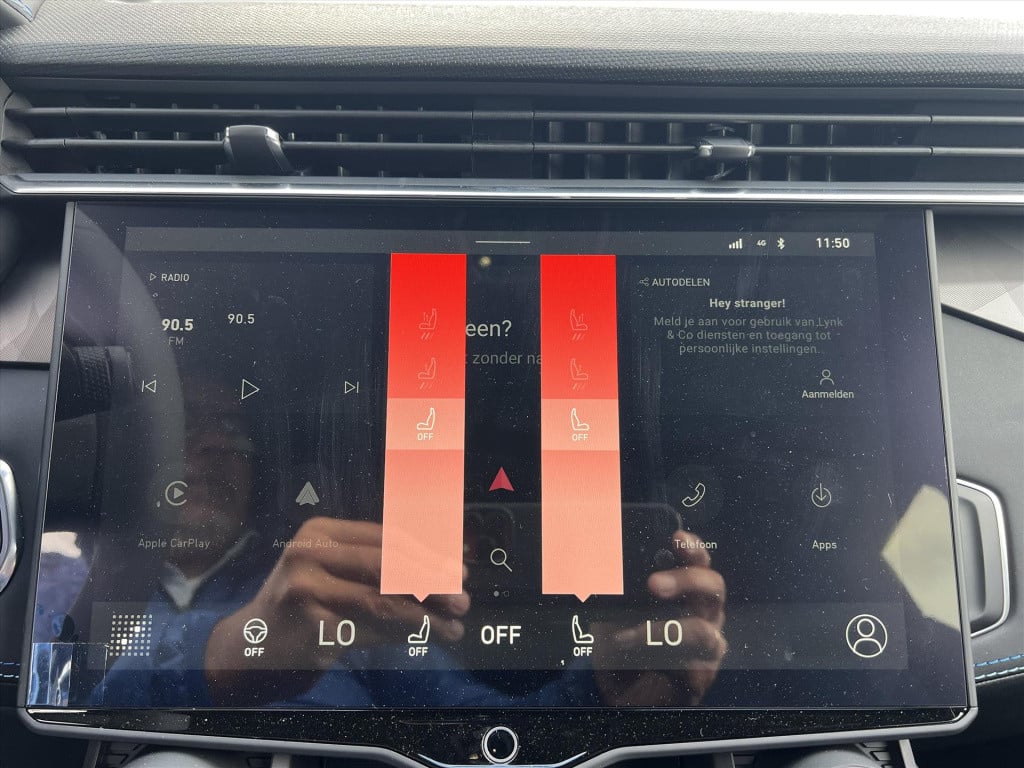 Lynk & Co 01 1.5 261pk plug in hybrid , panodak , stuurverwarming , adaptiv