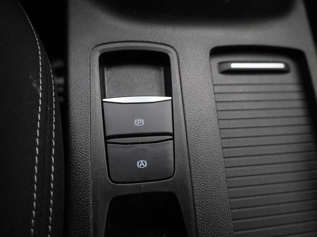 Ford Focus wagon 1.0 ecoboost hybrid titanium | cruise control | navigatie 