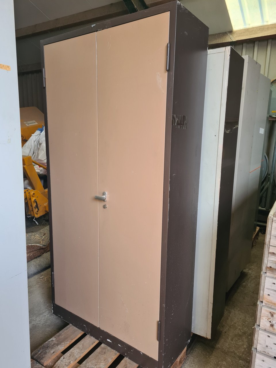Archiefkast magazijn werkplaatskast kantoor ahrend  lockerkast