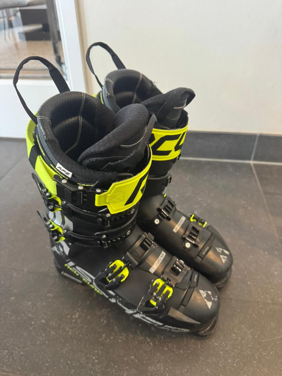 Skischoen fisher RC4 The CURV mt 28.0-28.5