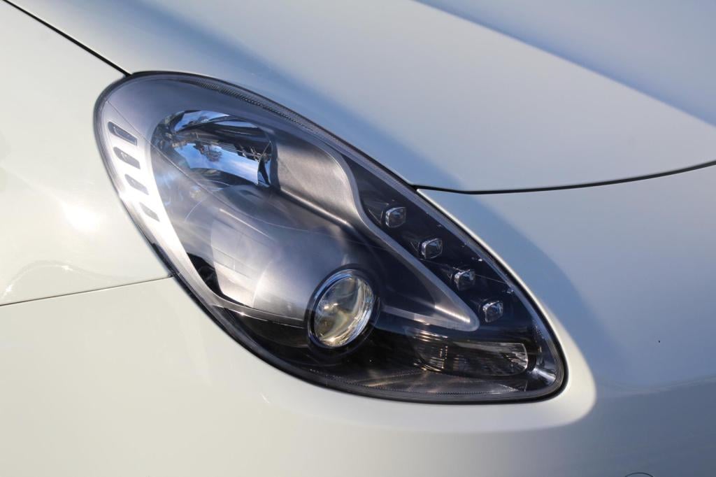 Alfa Romeo Giulietta 1.4 turbo super- sportiva - leer/alcantara - stoelverw