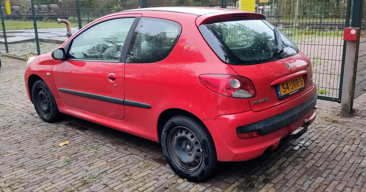 Peugeot 206+ (plus) met APK Aug. 2026