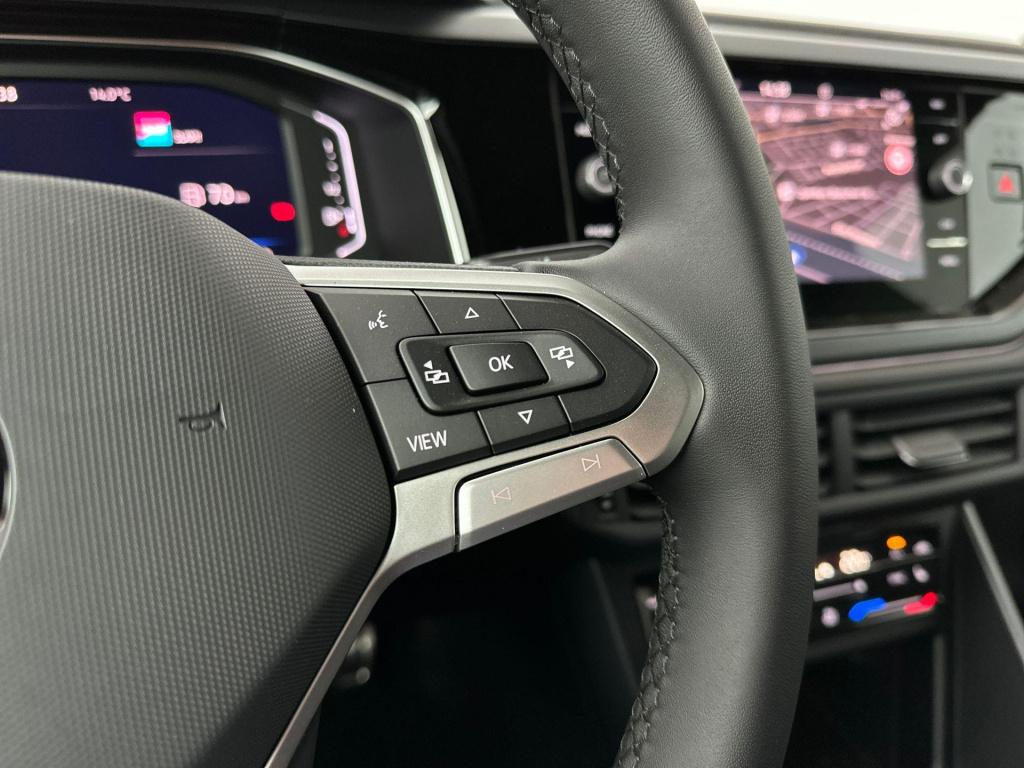 Volkswagen Polo r-line-edition 1.0 70 kw / 95 pk tsi hatchback 5 v