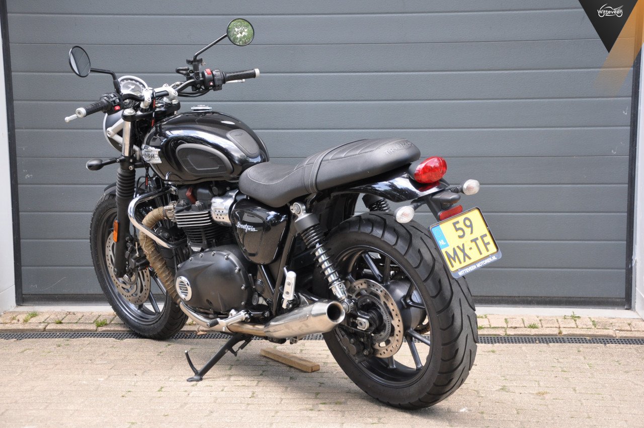 Triumph Street Twin 900