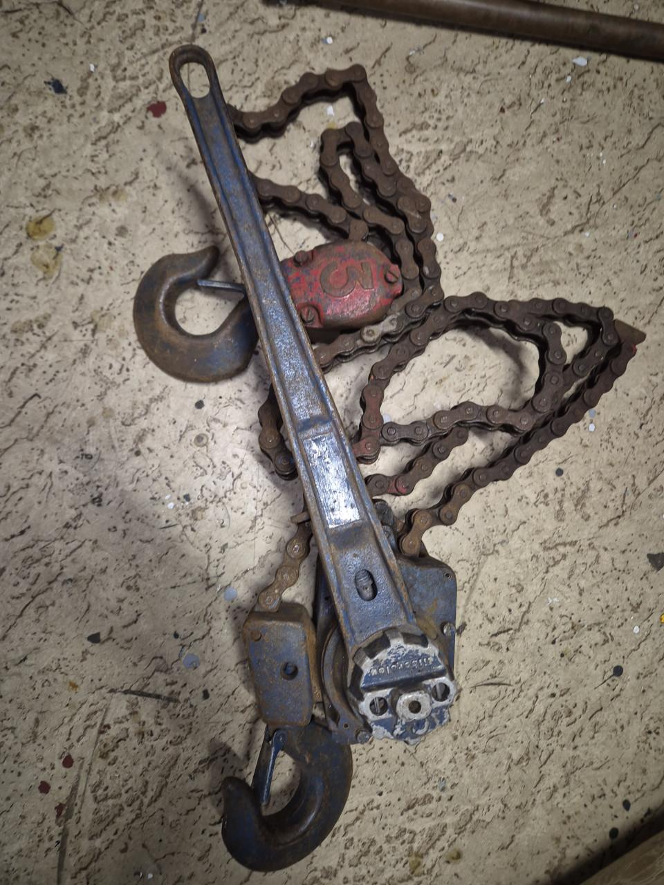 Zware kettingtakel 3 ton - Werkend