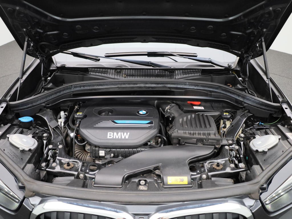 BMW X1 xdrive25e executive | automaat | lmv | parkeer sensoren | camera | c