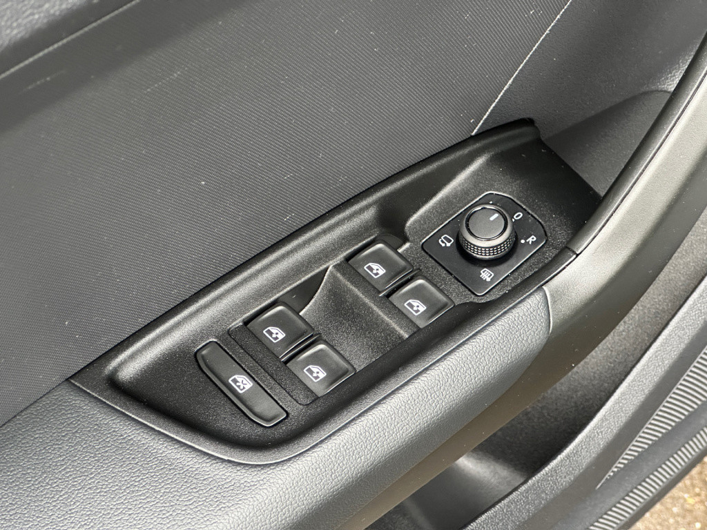 Audi A1 allstreet 30 tfsi 110pk s-tronic business edition | led | camera | 