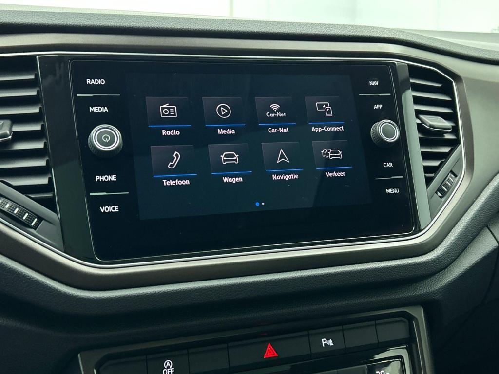Volkswagen T-roc 1.0 tsi style | lmv | panorama dak | navigatie | parkeer s