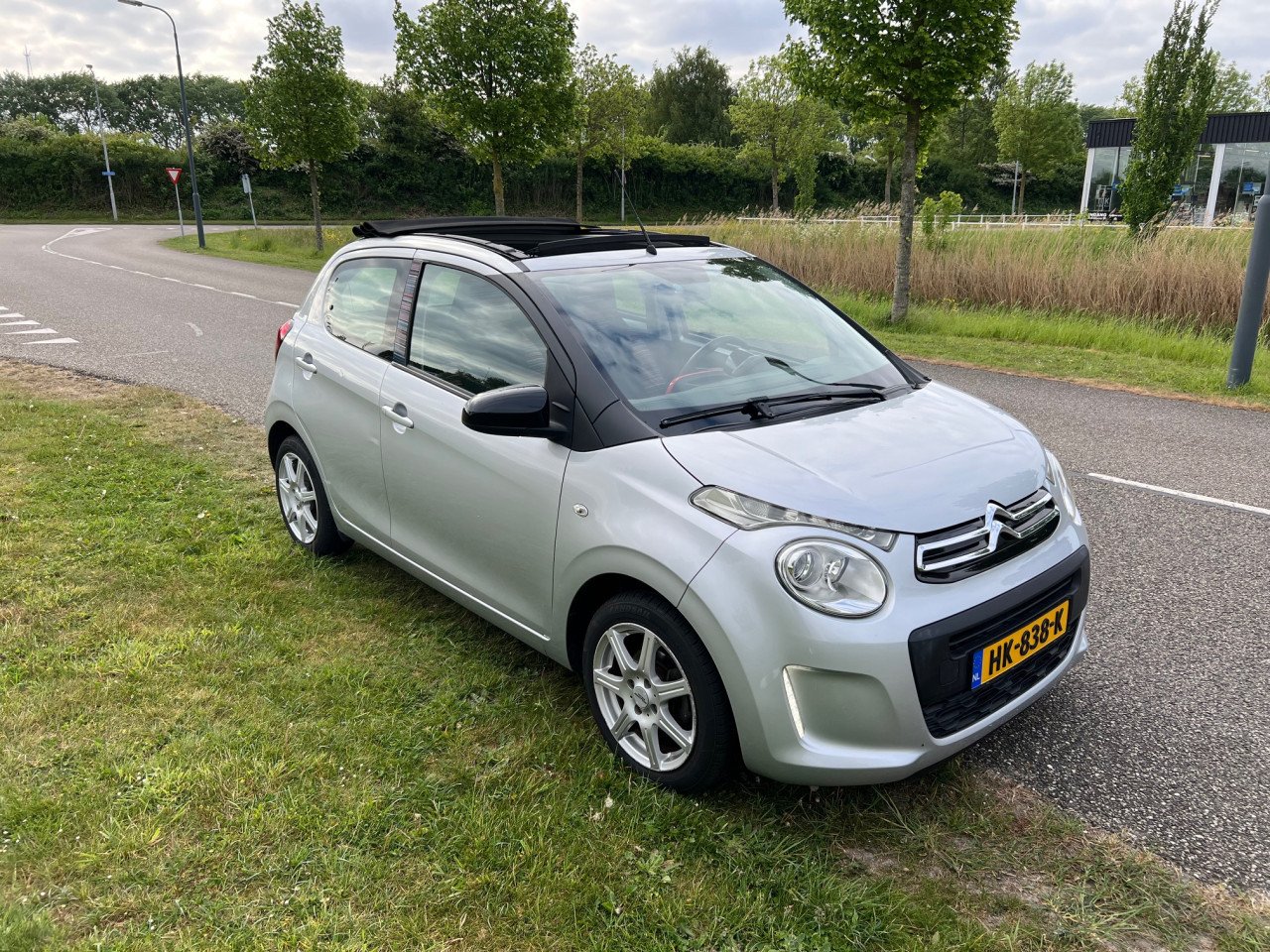 Zeer fraaie Citroen C1 Cabrio uit 2015 met slechts 42.000 km