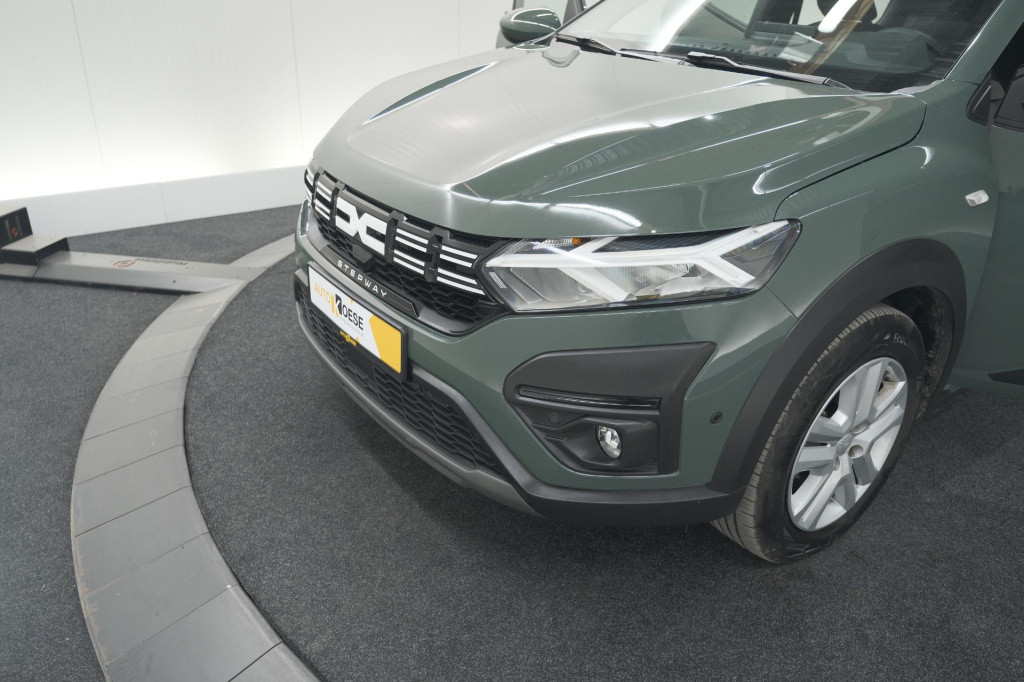 Dacia Sandero Stepway tce 90 expression | camera | dodehoekdetectie | navig