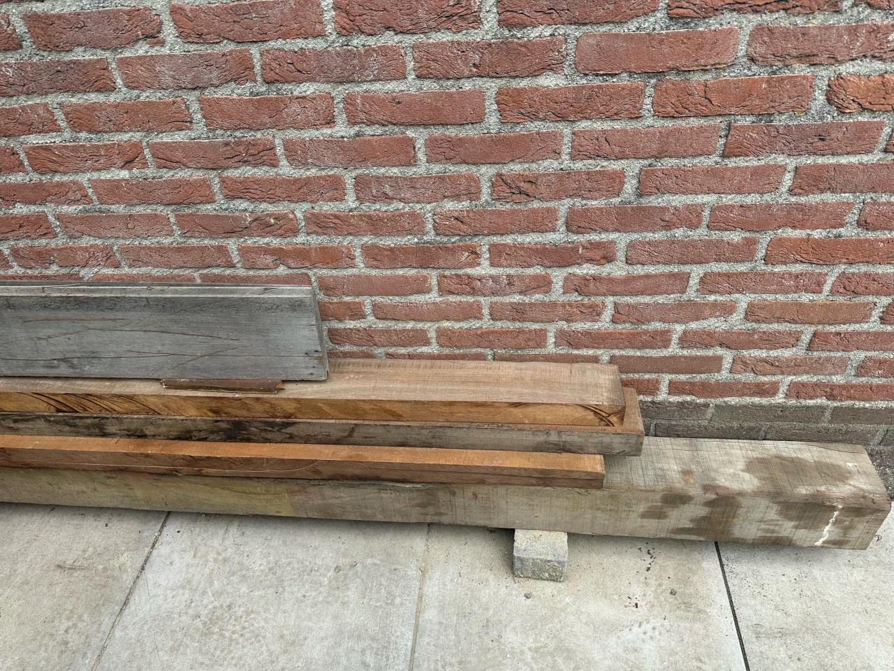 Hardhouten balken , diverse maten