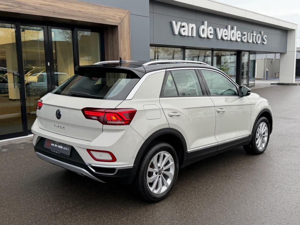 Volkswagen T-roc 1.5 tsi 150pk dsg style carplay | camera | keyless | elek.