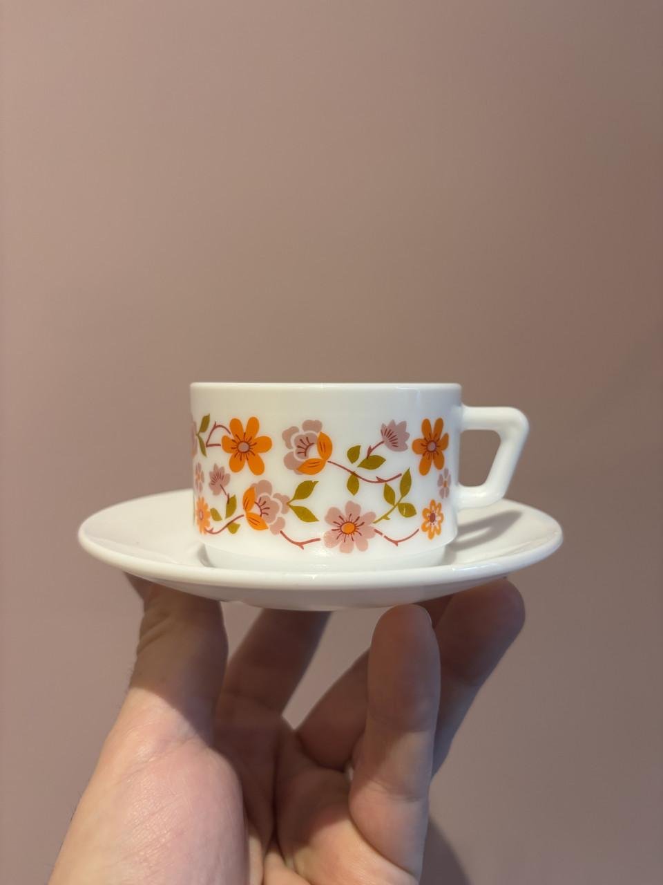 Vintage Arcopal Scania koffie & thee met schotels en 1 bord