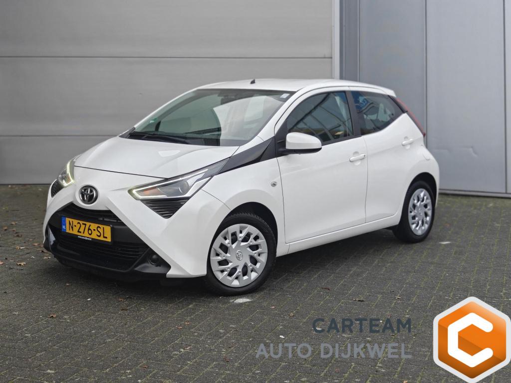 Toyota Aygo 1.0 vvt-i x-play carplay/cruise/camera