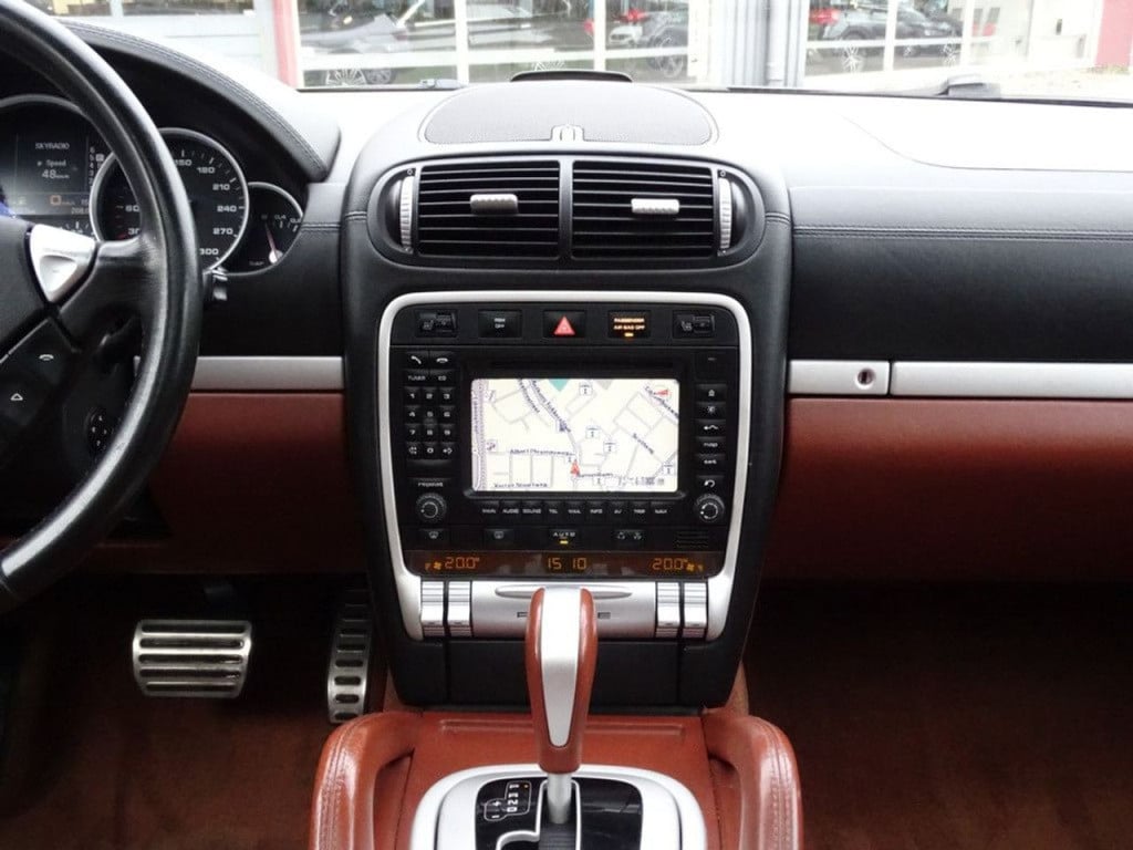 Porsche Cayenne 4.8 turbo 500pk | pano