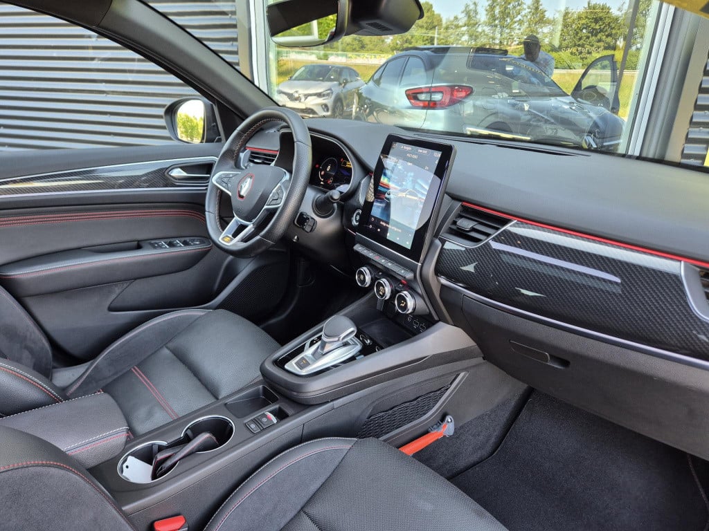 Renault Arkana 1.6 e-tech hybrid 145 r.s. line glazen panoramadak, adaptive