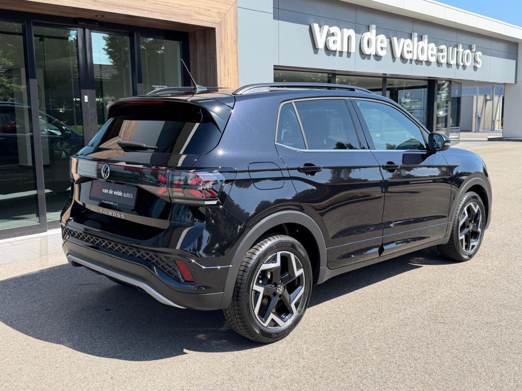Volkswagen T-cross 1.5 tsi 150pk dsg r-line | camera | trekhaak | navi | iq