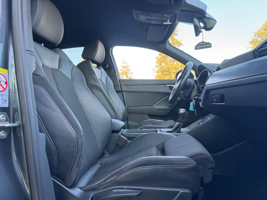 Audi Q3 sportback 35 tfsi s-line 3x * matrix led * black pack * stoelverwar