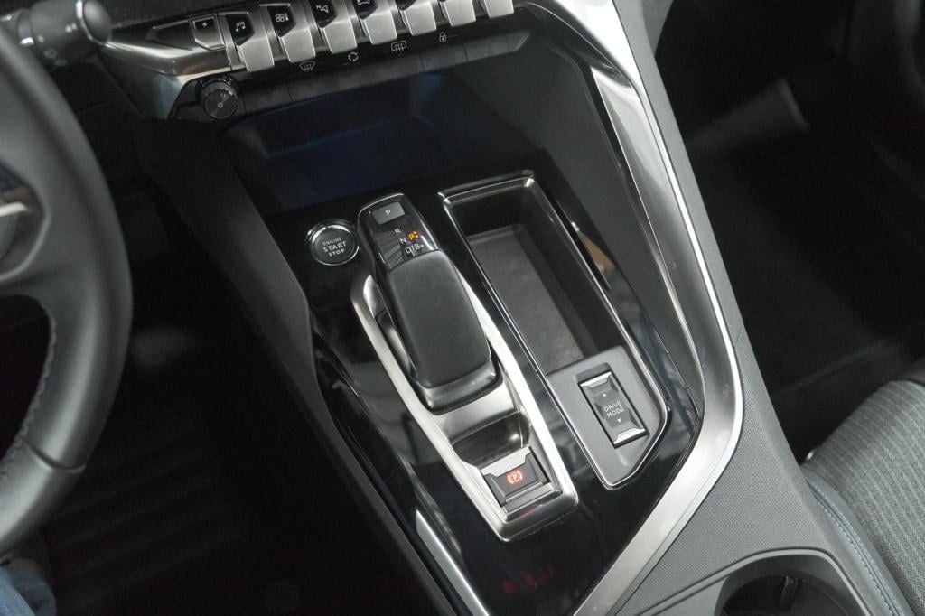 Peugeot 3008 1.6 plug-in hybrid 225 allure | camera | dodehoekdetectie | na